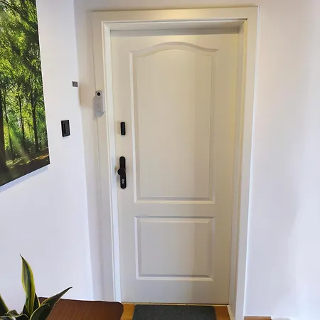 Burgperle Nahe Weltlängster Burg Zentral 24h Check In Apartment *